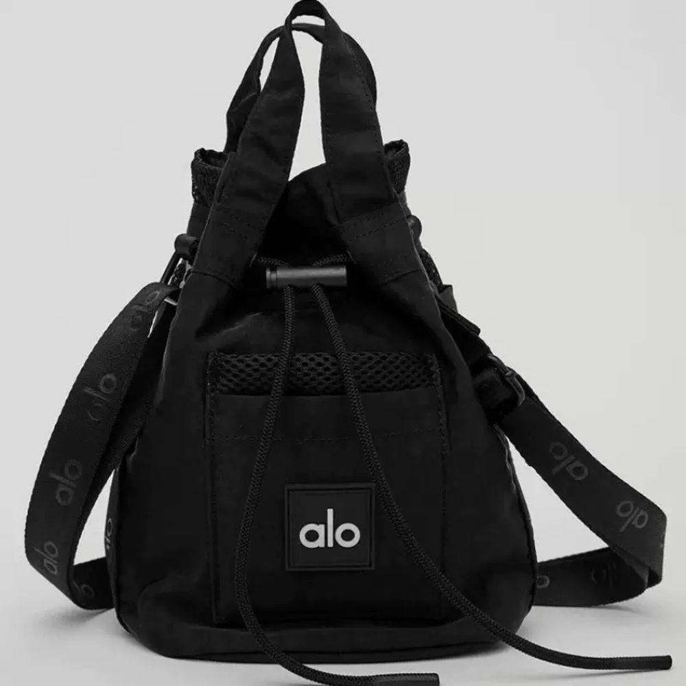 Alo Water Bottle Crossbody Bag Black Athleisure Gym Bag